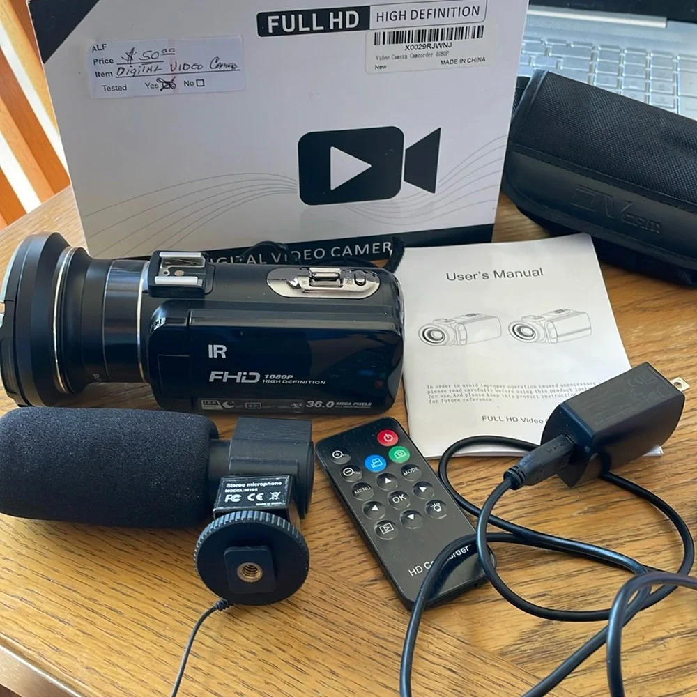 Digital Video Camera Camcorder Full HD 1080p, SD HC, TFT LCD